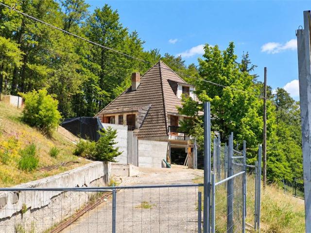 Villetta indipendente in vendita di 248 m² in Via Aremogna