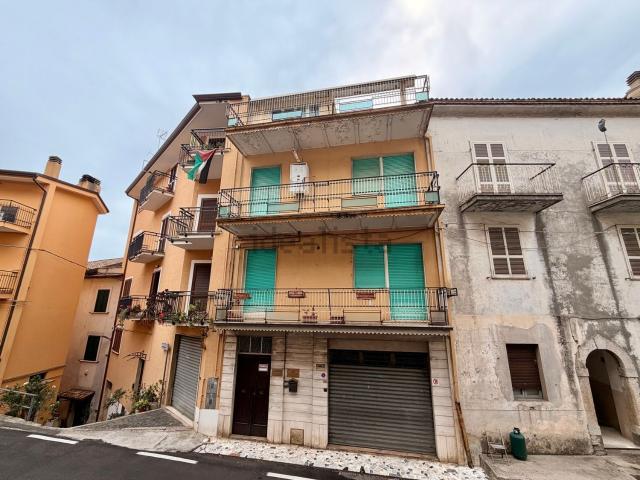 Villetta indipendente in vendita di 248 m² in Via Roma
