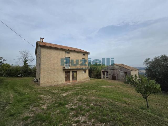 Villetta indipendente in vendita di 248 m² in Contrada Santa Caterina, 1