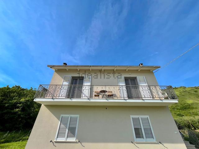 Villetta indipendente in vendita di 248 m² in Strada provinciale