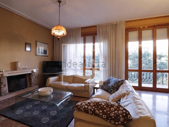 Villetta indipendente in vendita di 249 m² in Via Aleardo Aleardi, 34