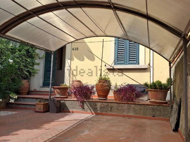 Villetta indipendente in vendita di 249 m² in Via Pistoiese, 438