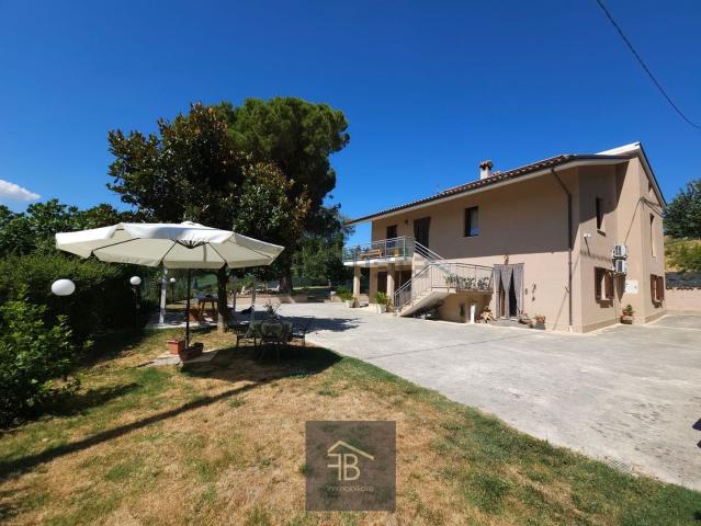 Villetta indipendente in vendita di 250 m²