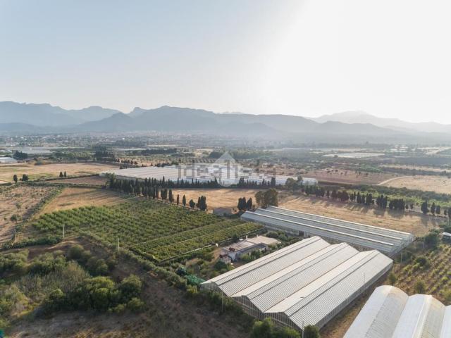 Villetta indipendente in vendita di 250 m² in Via Is Campus