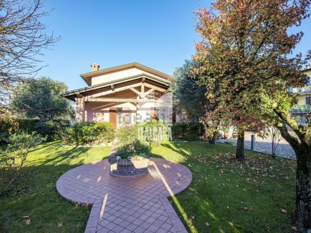 Villetta indipendente in vendita di 250 m²