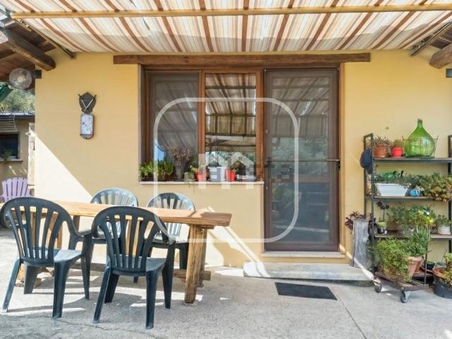 Villetta indipendente in vendita di 250 m² in Via Colle delľ Arco