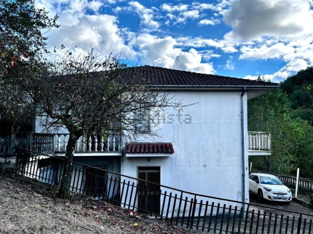 Villetta indipendente in vendita di 250 m² in Via Casamari, 106