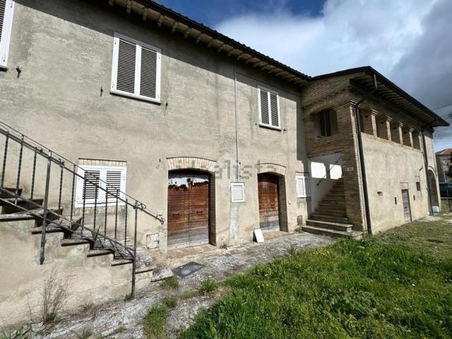 Villetta indipendente in vendita di 250 m² in Via Casercole