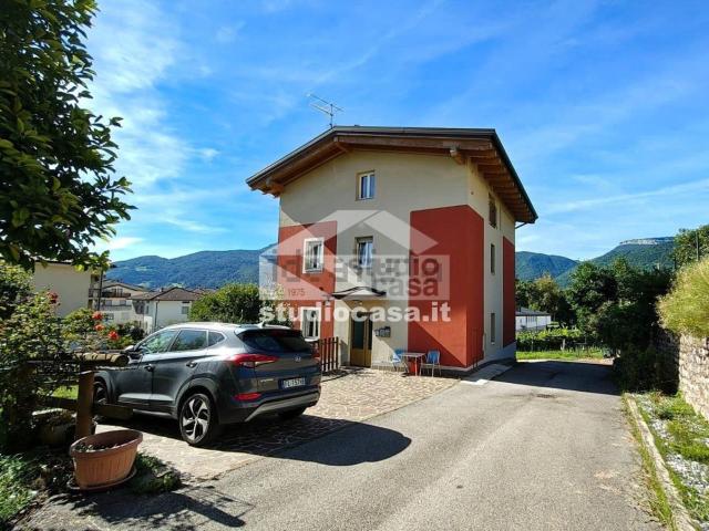 Villetta indipendente in vendita di 250 m² in Via Castelbarco