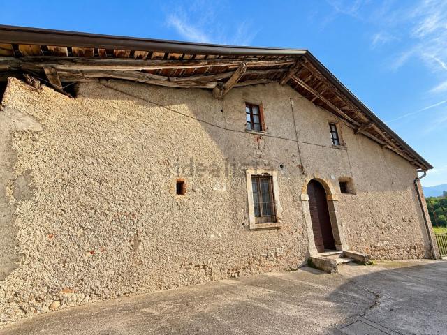Villetta indipendente in vendita di 250 m² in Via Castello
