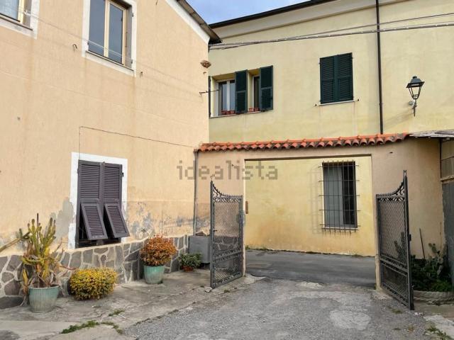 Villetta indipendente in vendita di 250 m² in Via CHIESA VECCHIA
