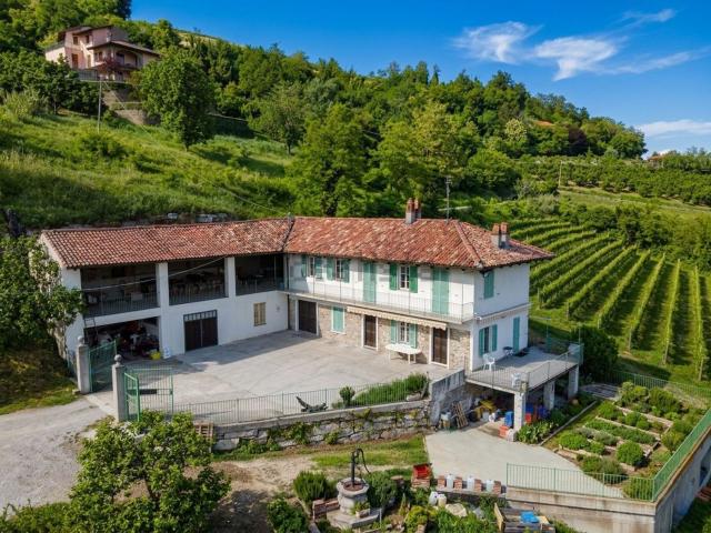 Villetta indipendente in vendita di 250 m² in Via Abelloni