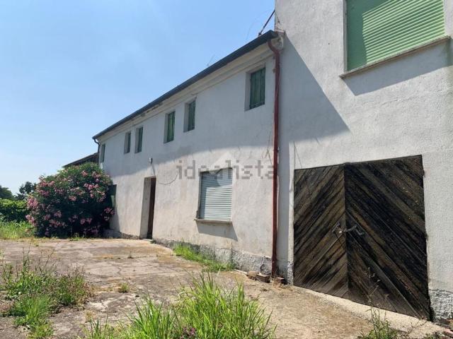 Villetta indipendente in vendita di 250 m² in Via Adigetto, 37
