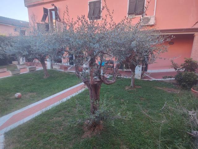 Villetta indipendente in vendita di 250 m² in Via Agricola