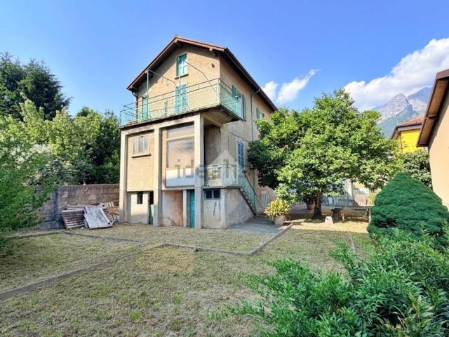 Villetta indipendente in vendita di 250 m² in Via al Bellano, 21