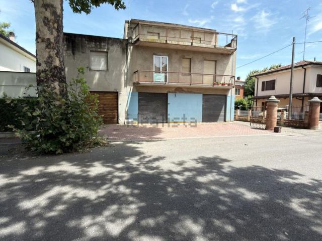 Villetta indipendente in vendita di 250 m² in Via Aldo Moro Esterna, 35