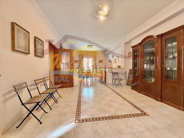 Villetta indipendente in vendita di 250 m² in Via Aristide Gabelli