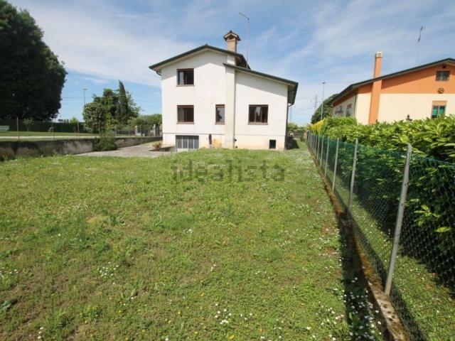 Villetta indipendente in vendita di 250 m² in Via Bagnoli, 15