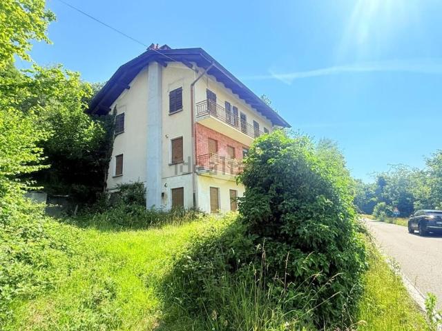 Villetta indipendente in vendita di 250 m² in Via Benne, 365