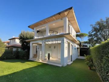 Villetta indipendente in vendita di 250 m² in Via Giuseppe Mazzini