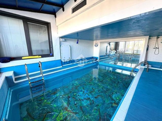 Villetta indipendente in vendita di 250 m² in Via Giovanni Antolini, 6