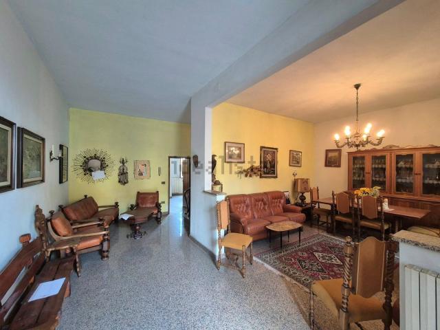 Villetta indipendente in vendita di 250 m² in Via Domenico Coppi, 13