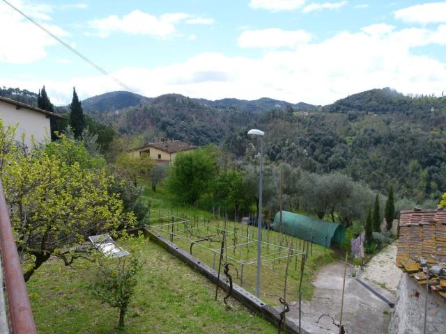 Villetta indipendente in vendita di 250 m² in Via Del Colletto, 73