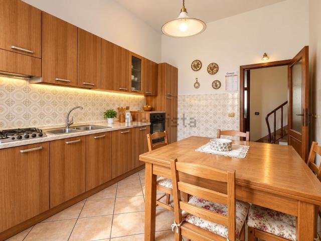 Villetta indipendente in vendita di 250 m² in Via del Fondaccio