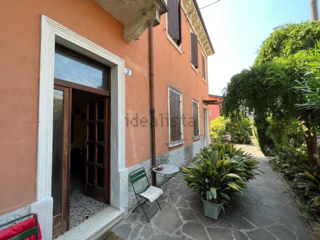 Villetta indipendente in vendita di 250 m² in Via del Perlar