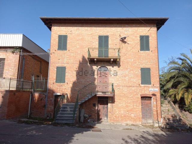 Villetta indipendente in vendita di 250 m² in Via della Vittoria