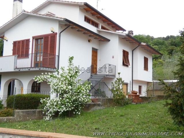 Villetta indipendente in vendita di 250 m² in Via della Zolfaia