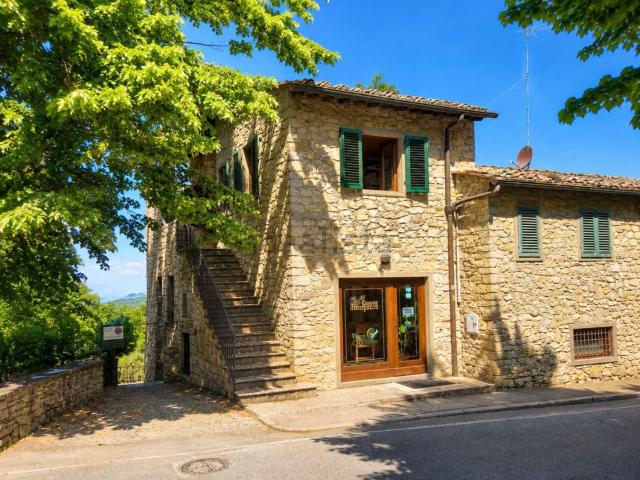 Villetta indipendente in vendita di 250 m² in Via delle Mura, 4