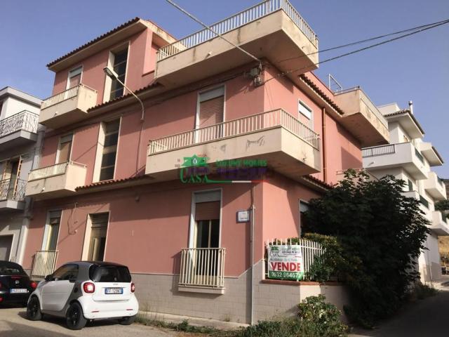 Villetta indipendente in vendita di 250 m² in Via Epicuro