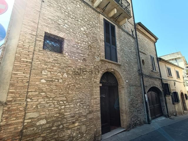 Villetta indipendente in vendita di 250 m² in Via Ettore Fieramosca