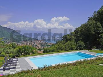 Villetta indipendente in vendita di 250 m² in Via Europa, 71