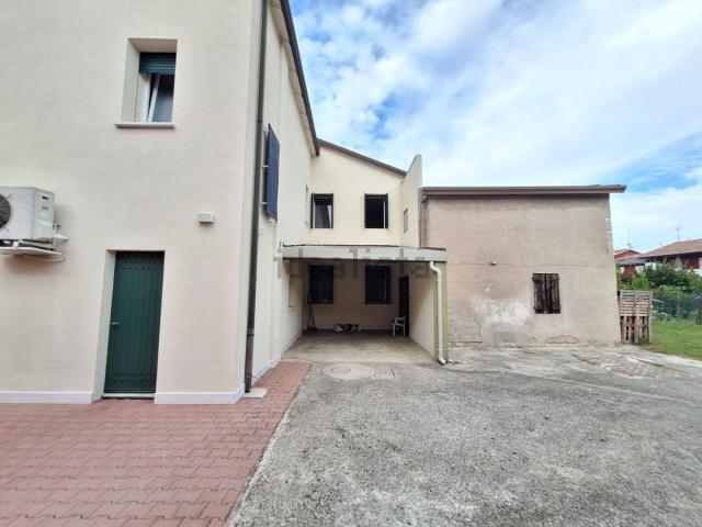 Villetta indipendente in vendita di 250 m² in Via Fossa Donne