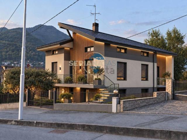 Villetta indipendente in vendita di 250 m² in Via Fara, 14