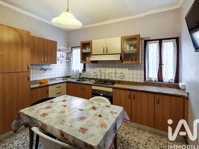 Villetta indipendente in vendita di 250 m² in Via Filippo Corridoni, 32