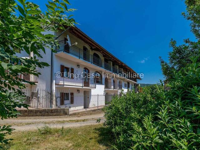 Villetta indipendente in vendita di 250 m² in Via Longora, 17