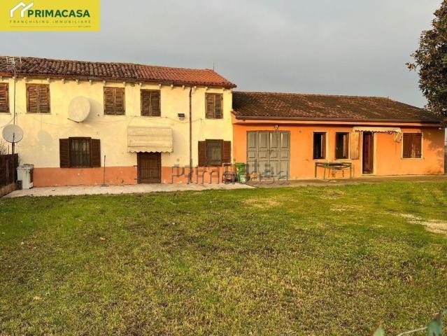 Villetta indipendente in vendita di 250 m² in Via Lesca