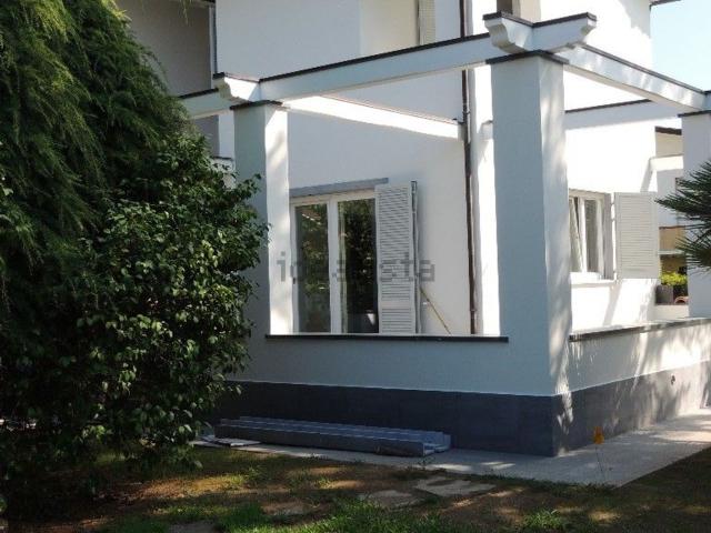 Villetta indipendente in vendita di 250 m² in Via Michelangelo Buonarroti, 99