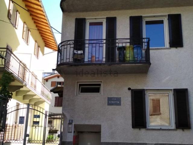 Villetta indipendente in vendita di 250 m² in Via Milano, 18