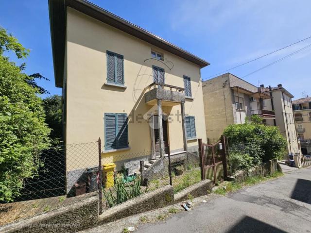 Villetta indipendente in vendita di 250 m² in Via Milano, 4