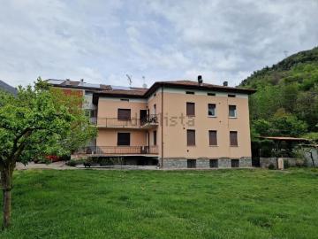 Villetta indipendente in vendita di 250 m² in Via Nazionale, 50