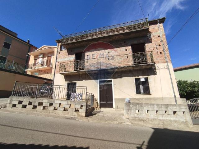 Villetta indipendente in vendita di 250 m² in Via San Domenico, 149