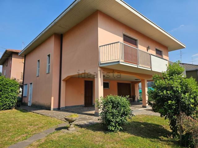 Villetta indipendente in vendita di 250 m² in Via San Giovanni Bosco