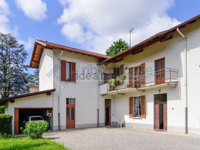Villetta indipendente in vendita di 250 m² in Via Seveso