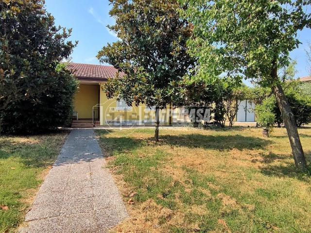 Villetta indipendente in vendita di 250 m² in Via Stanga