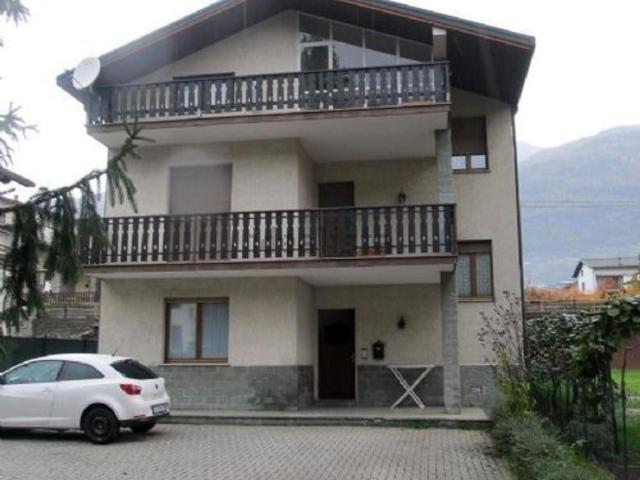 Villetta indipendente in vendita di 250 m² in Via Stazione