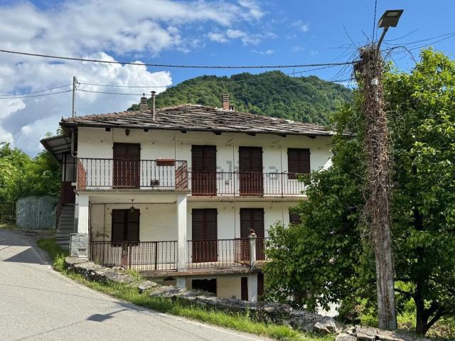 Villetta indipendente in vendita di 250 m² in Via Ponte Palestro